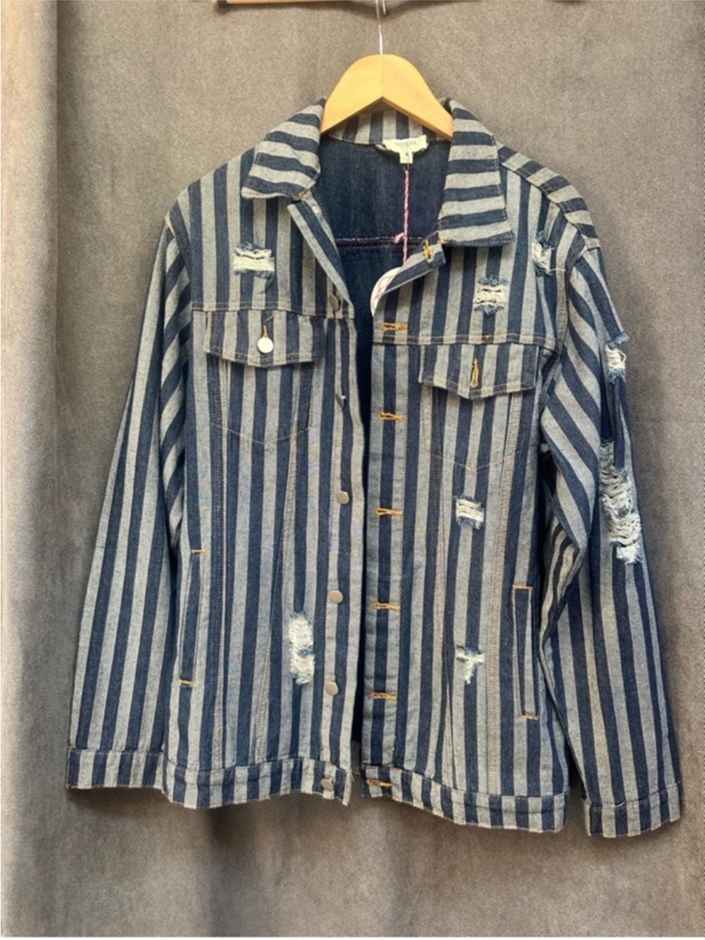 Distressed striped jean jacket chore coat denim women’s medium umgee